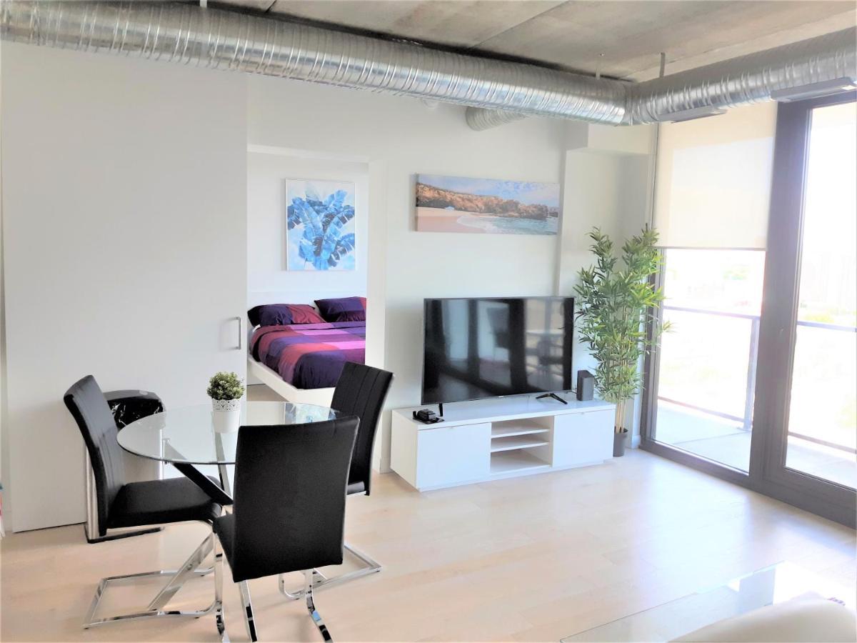 Luxury Skyline Condo In Downtown Free 24/7 Parking Winnipeg Eksteriør billede