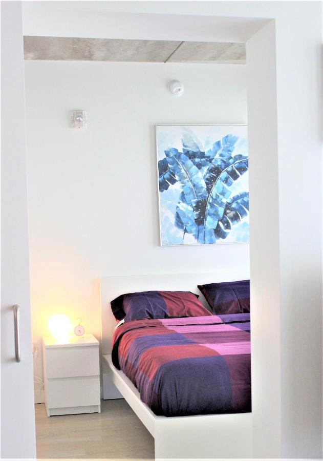 Luxury Skyline Condo In Downtown Free 24/7 Parking Winnipeg Eksteriør billede