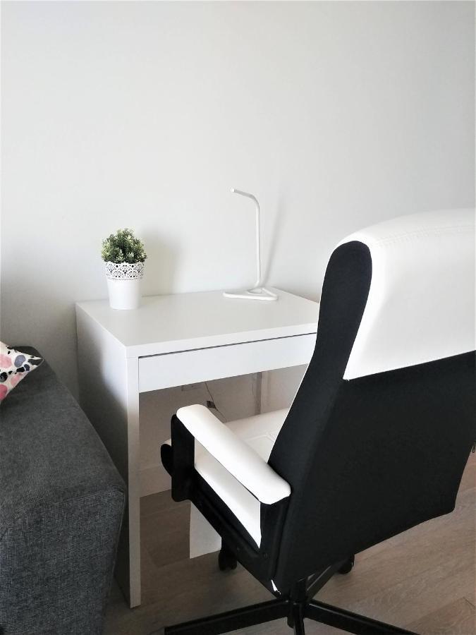 Luxury Skyline Condo In Downtown Free 24/7 Parking Winnipeg Eksteriør billede