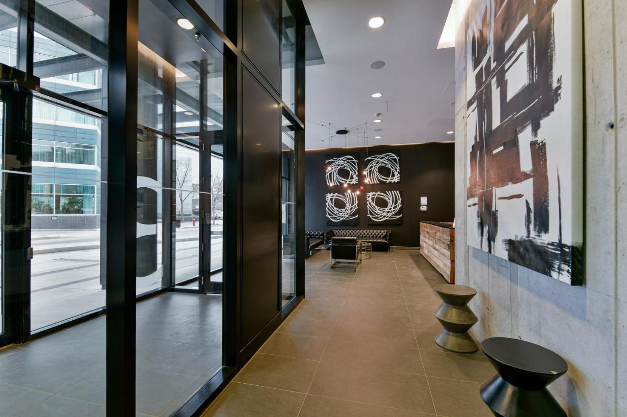 Luxury Skyline Condo In Downtown Free 24/7 Parking Winnipeg Eksteriør billede