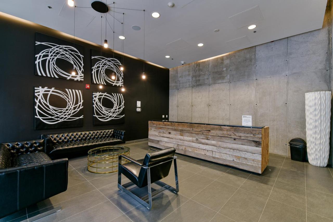 Luxury Skyline Condo In Downtown Free 24/7 Parking Winnipeg Eksteriør billede